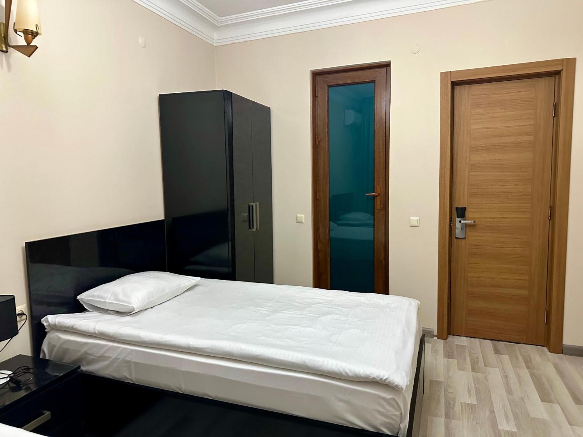 Hotel Tsereteli Batumi Eksteriør billede