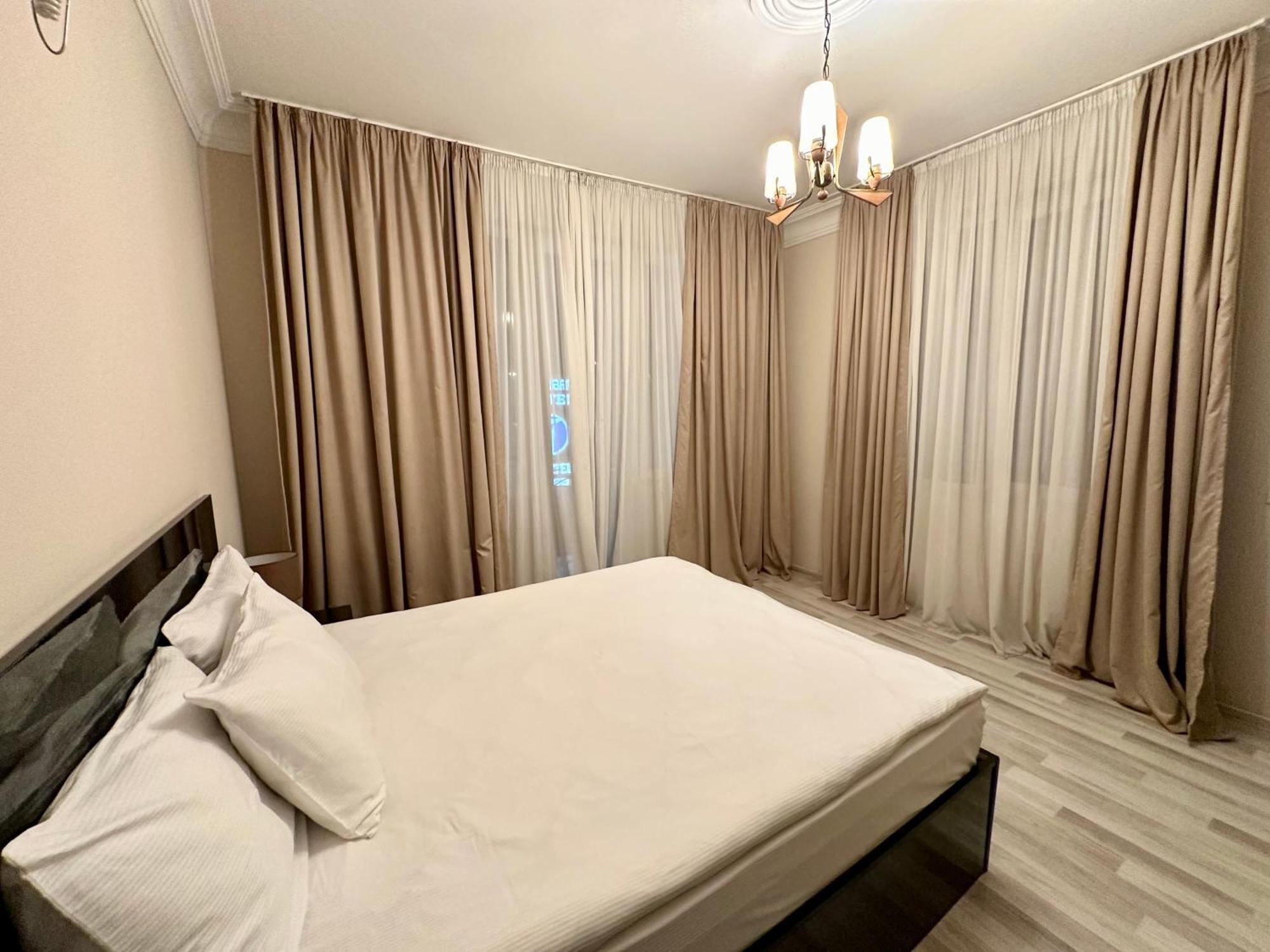 Hotel Tsereteli Batumi Eksteriør billede