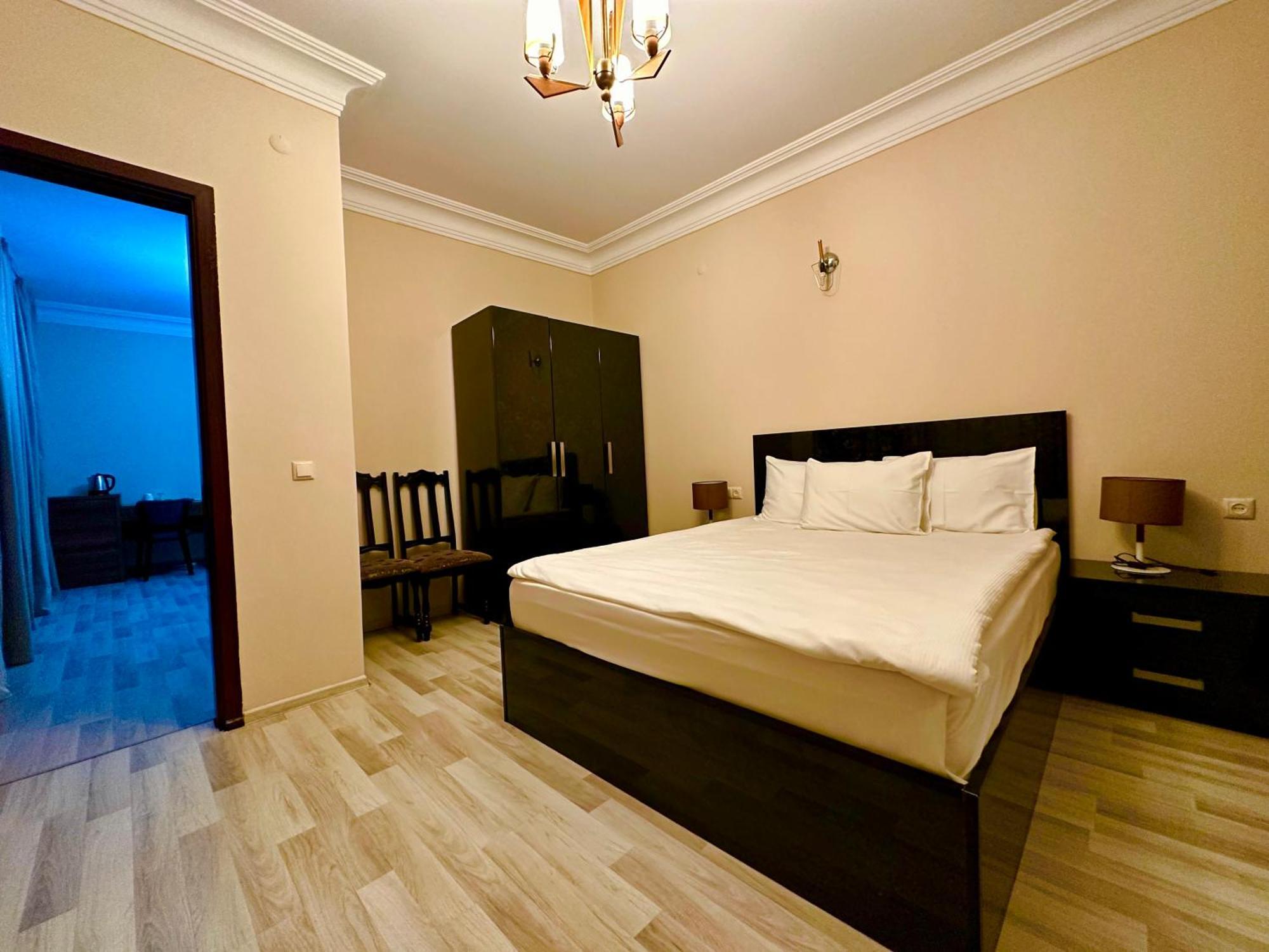 Hotel Tsereteli Batumi Eksteriør billede