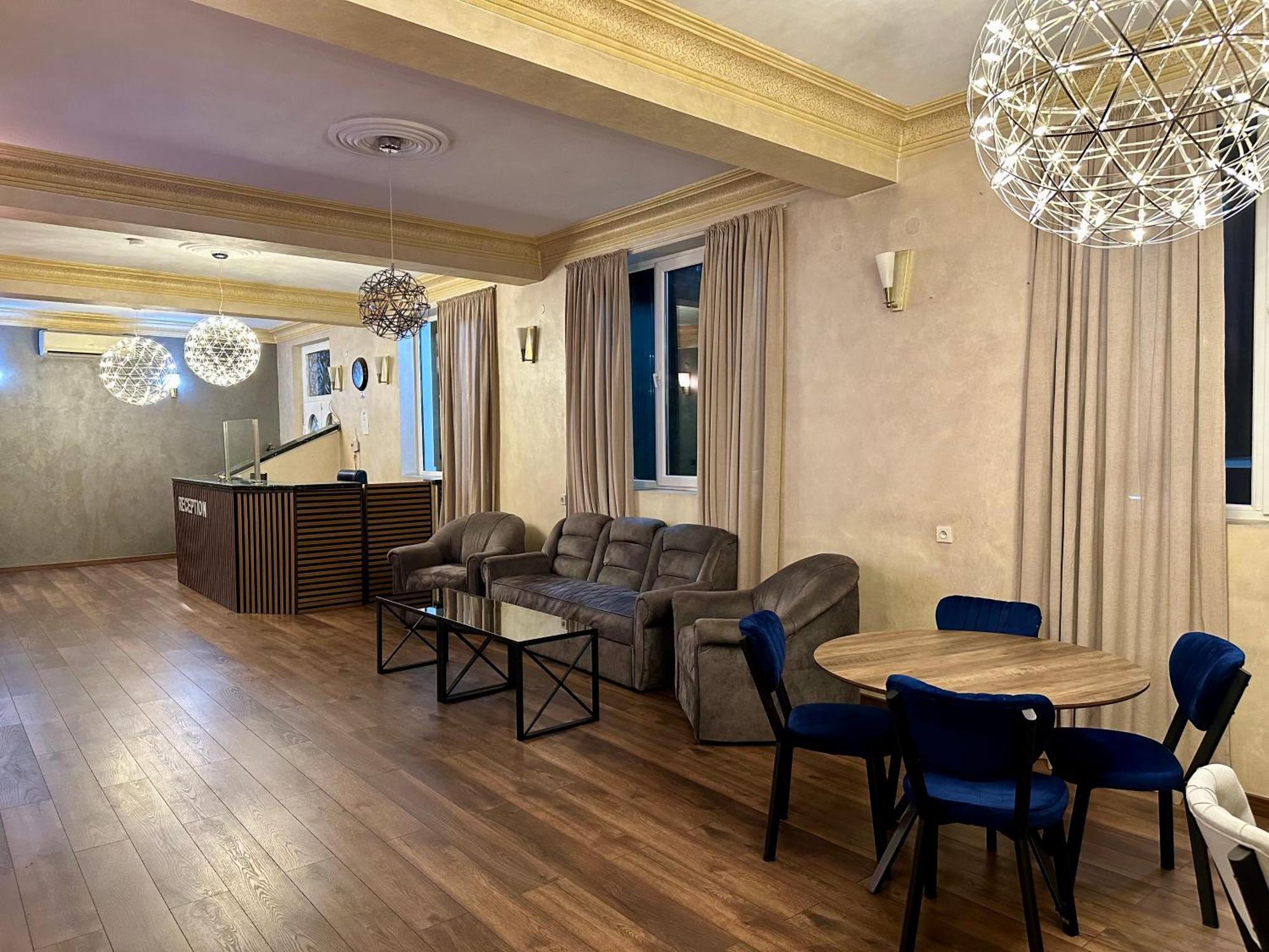 Hotel Tsereteli Batumi Eksteriør billede